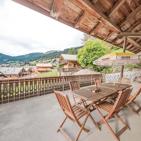 Moderne A 60 M² Avec Terrasse Privee
